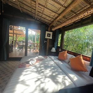 Deluxe Double Room Bath